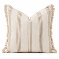 Cuscino decorativo quadrato 45 x 45 cm in tessuto beige a righe con frange